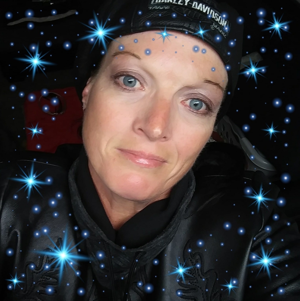Meet your Posher, Leslie a
